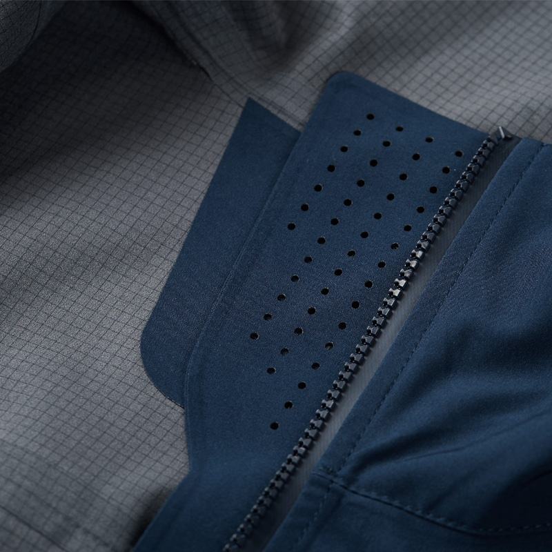 Ravnfjord rain shell detail