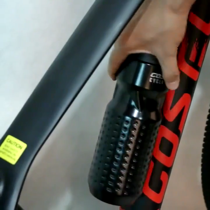 MagLock magnetic bike bottle and mount